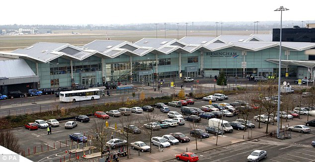 为保证中国旅英熊猫顺利产崽 爱丁堡动物园成禁飞区