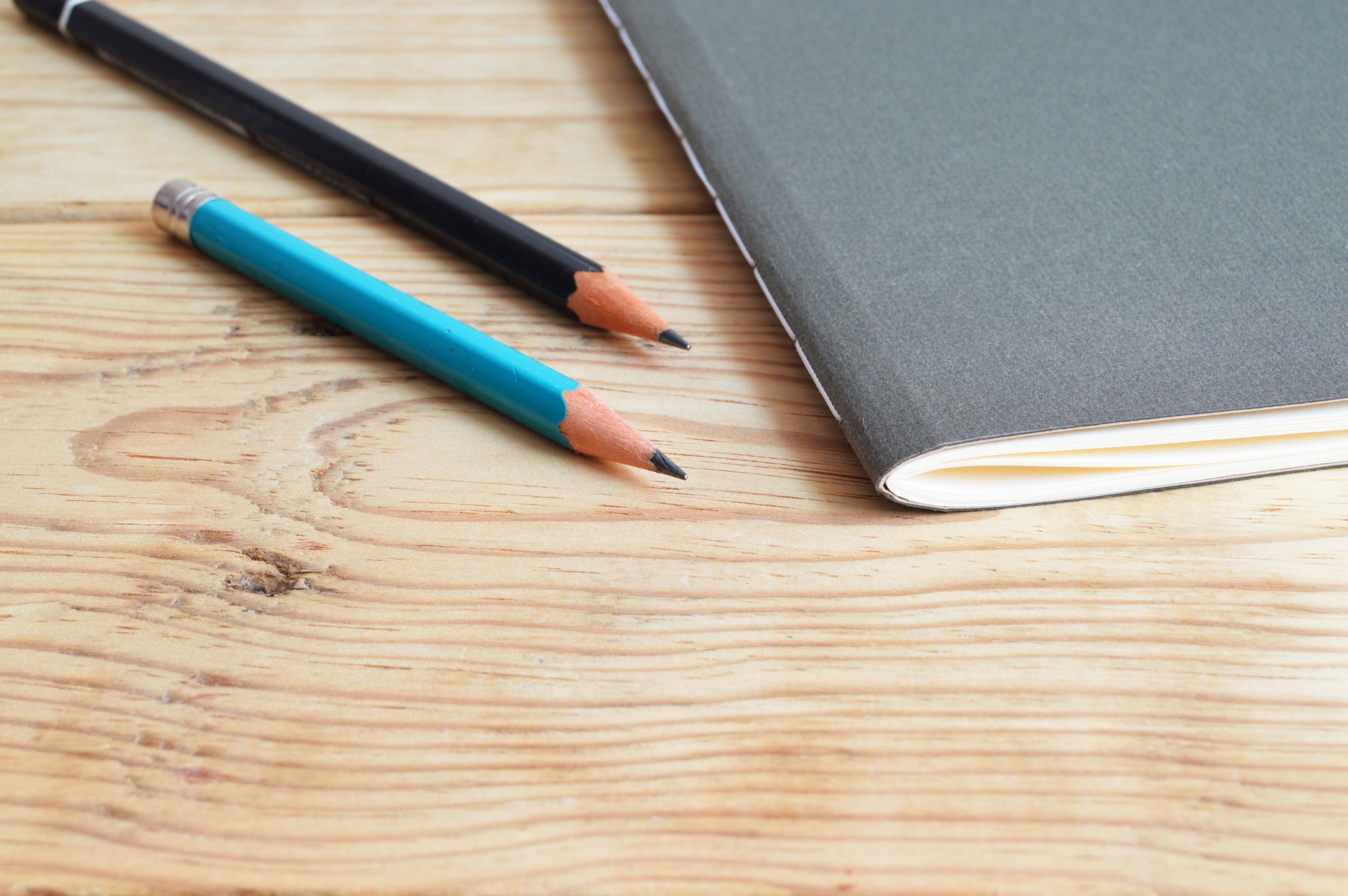 business-college-composition-desk-419635_看图王.jpg