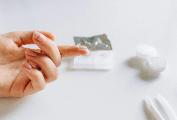 “隐形眼镜”用英语怎么说? “隐形眼镜”用英语怎么说?