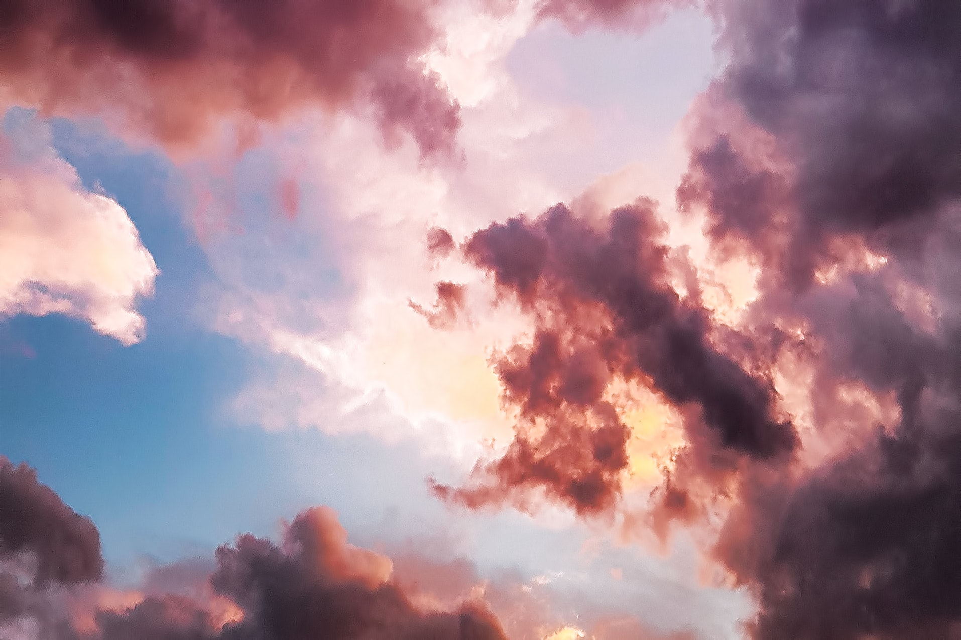 down-angle-photography-of-red-clouds-and-blue-sky-844297_看图王.jpg down-angle-photography-of-red-clouds-and-blue-sky-844297_看图王.jpg