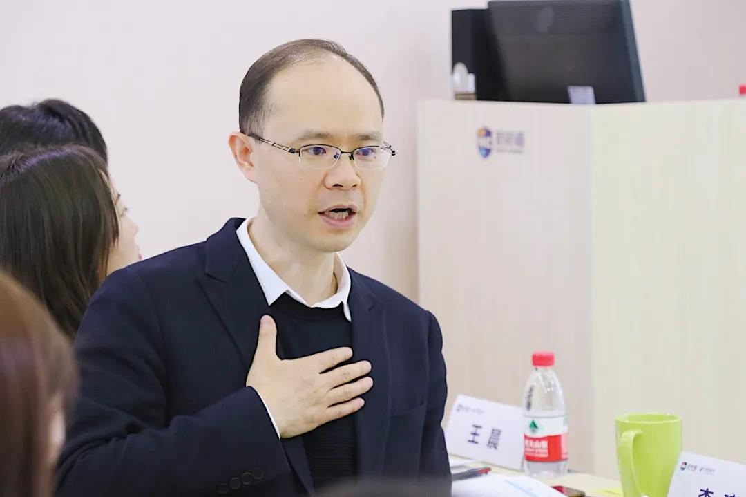 新航道前程留学北京公司第二届销售技能大赛辩论赛颁奖仪式