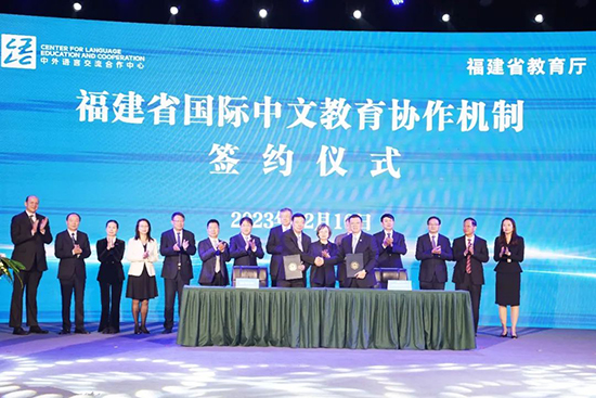 用英语讲中国故事