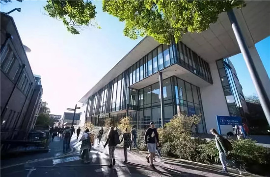 剑桥大学官宣接受中国高考成绩