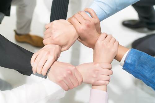 雅思口语part2：一句话搞定不配合团队工作的小组成员！
