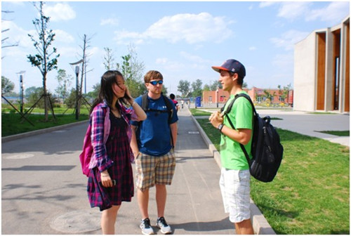 如何正确与外国人聊天